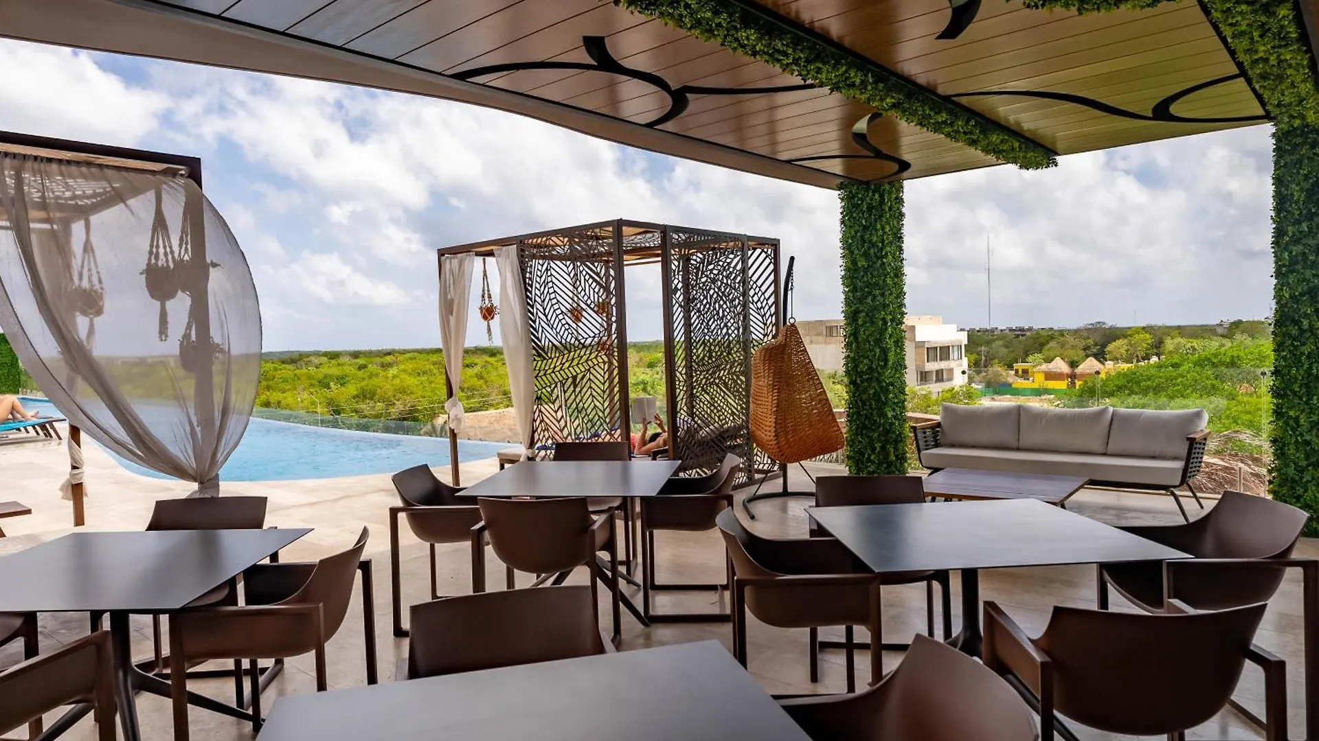 Menesse Apartments Tulum
