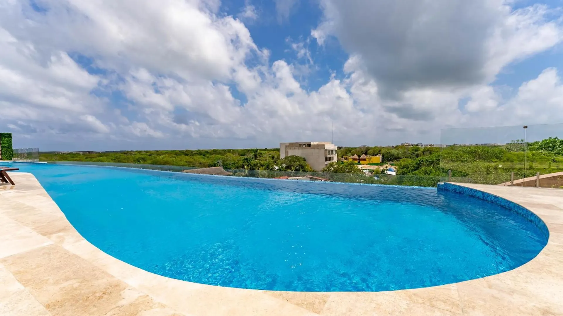 Menesse Apartments Tulum